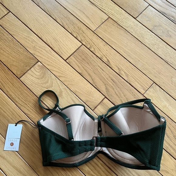 Shade & Shore - 34DD Bikini Top - Picture 4 of 5